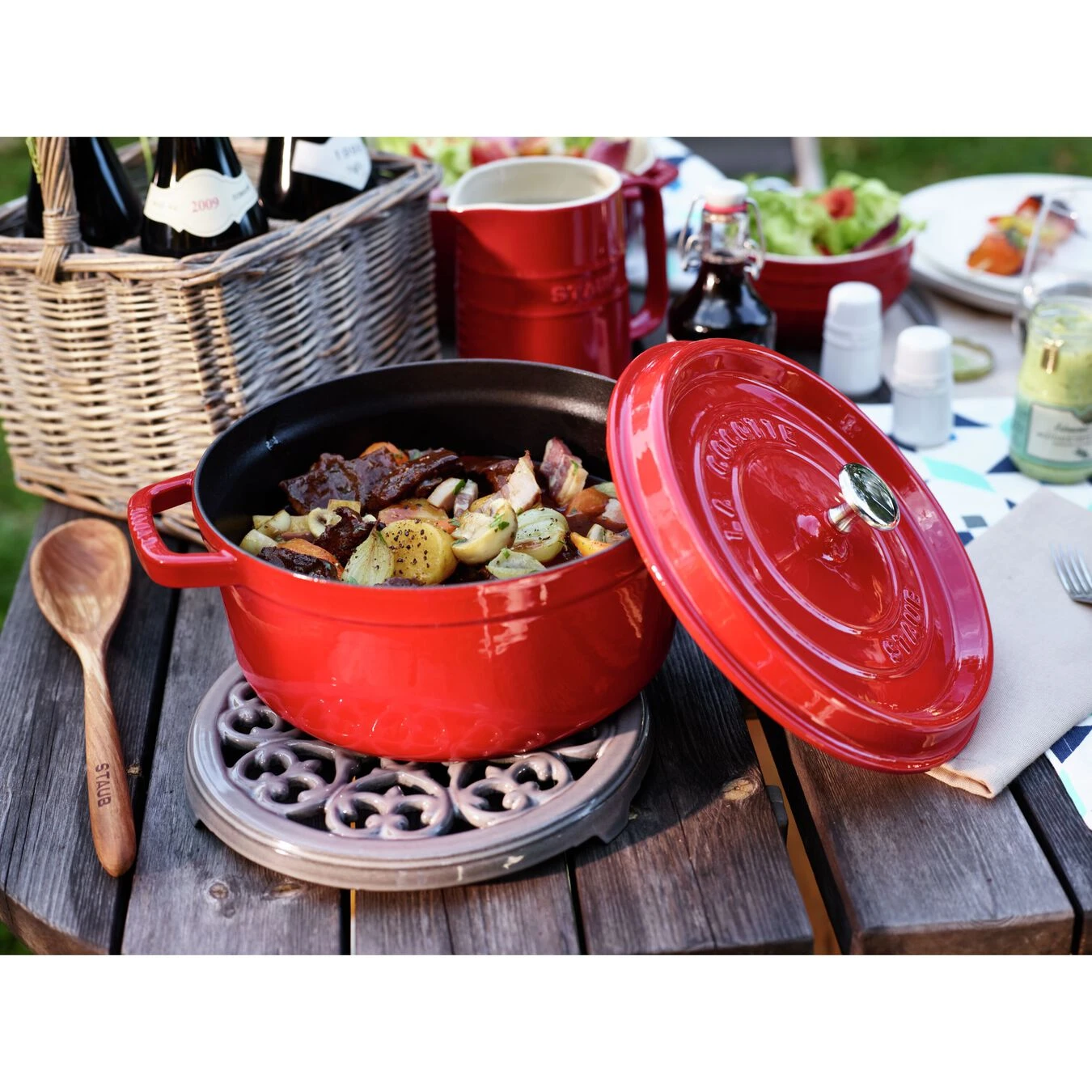 Staub Gietijzeren Braadpan 26 Cm / 5,25 L, Rond, Kersenrood 6 Staub Gietijzeren Braadpan 26 Cm / 5,25 L, Rond, Kersenrood - Afbeelding 6