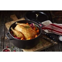 Staub Gietijzeren Braadpan 26 Cm / 5,25 L, Rond, Zwart -Demeyere Winkel 000017453