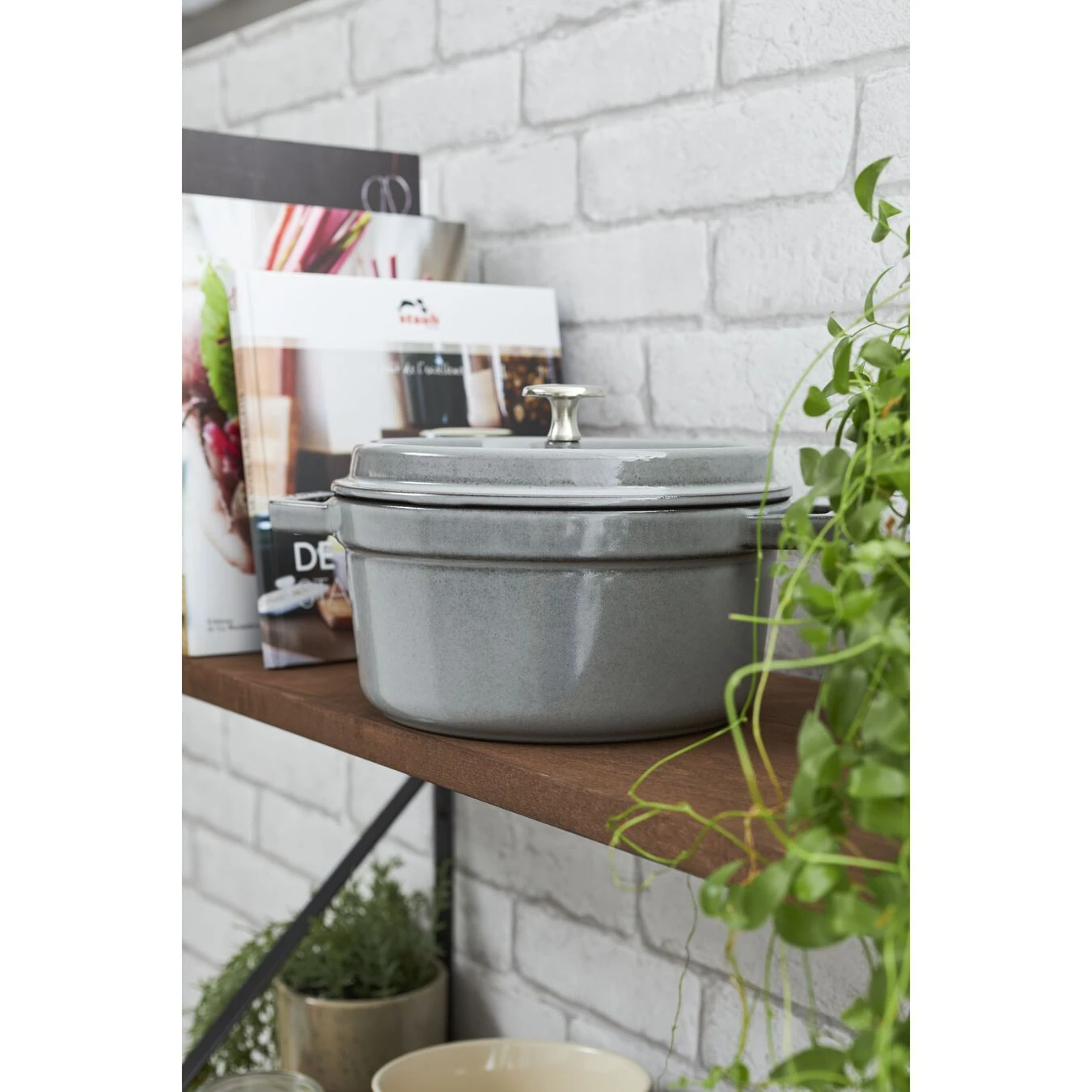 Staub Gietijzeren Braadpan 16 Cm / 1,25 L, Rond, Grafietgrijs 5 Staub Gietijzeren Braadpan 16 Cm / 1,25 L, Rond, Grafietgrijs - Afbeelding 5