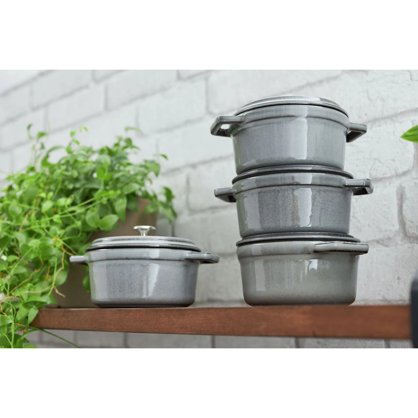 Staub Gietijzeren Braadpan 16 Cm / 1,25 L, Rond, Grafietgrijs 4 Staub Gietijzeren Braadpan 16 Cm / 1,25 L, Rond, Grafietgrijs - Afbeelding 4