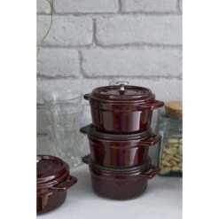 Staub Mini Braadpan 10 Cm / 250 Ml, Rond, Grenadine Rood 11 Staub Mini Braadpan 10 Cm / 250 Ml, Rond, Grenadine Rood -Demeyere Winkel 750032262