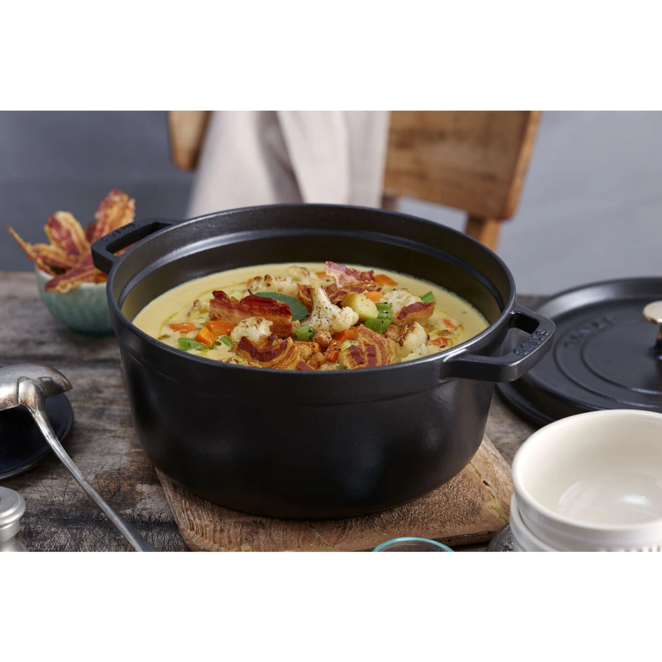 Staub Gietijzeren Braadpan 28 Cm / 6,75 L, Rond, Zwart 6 Staub Gietijzeren Braadpan 28 Cm / 6,75 L, Rond, Zwart - Afbeelding 6